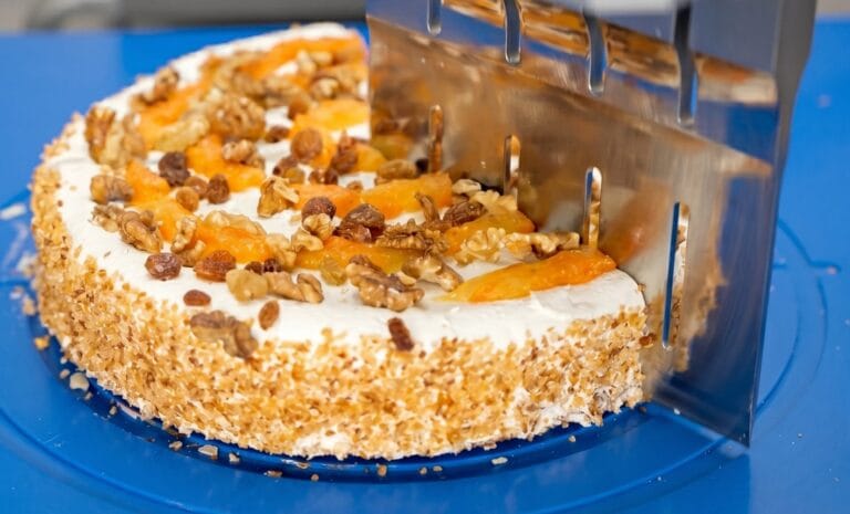 Ultrasonic Slicing Systems: Eliminating Product Drag and Downtime in Continuous Bakery Lines